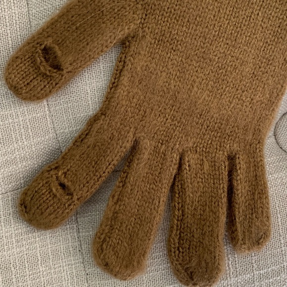 Elbow Length Gloves Soft And With Touch Tech On 2 Fingers As Shown - Picture 3 of 3